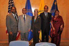 Photo of Kathleen Sebelius, Ghulam Nabi Azad, Dr. Griffin Rodgers, Dr. V.M. Katoch, and Krishna Tirath sign joint statement at the Hubert H. Humphrey Bldg. in Washington, D.C.