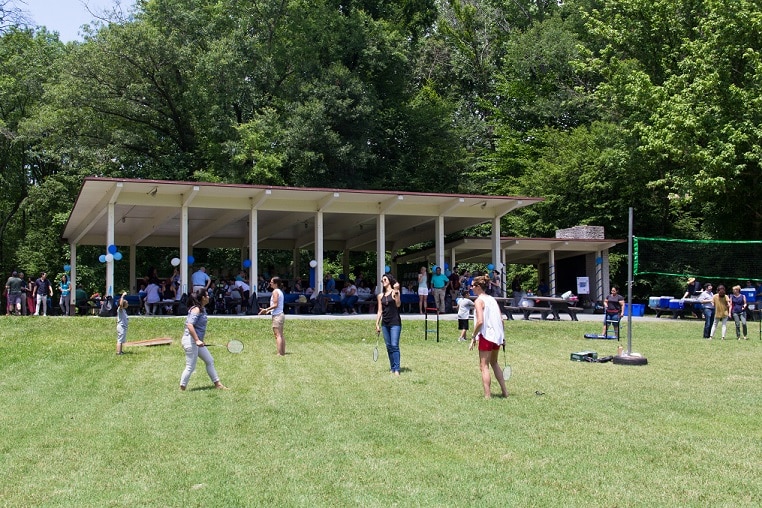 NIDDK employees enjoy Institute’s picnic in the park