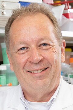 Photo of Dr. Philipp Scherer.