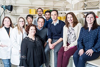 Actor Jim Parsons, who narrated “First in Human,” at the NIH Clinical Center with NIDDK/NHLBI staff.