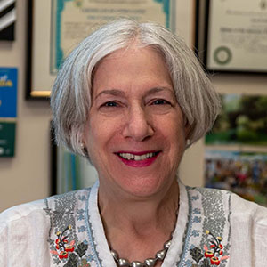 Anne Sumner.