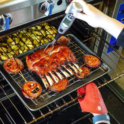 Baking rack of lamb