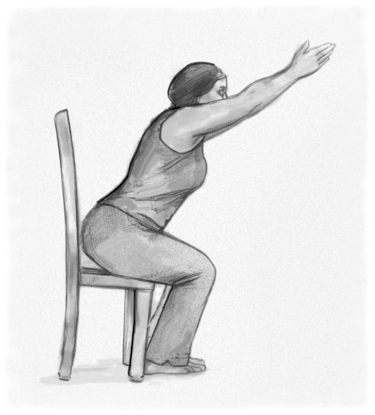 Dibujo de una mujer que está sentada en una silla y hace el ejercicio de estiramiento.